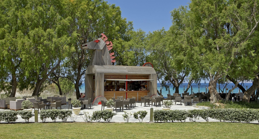 Imagen de los exteriores del Hotel Neptune Luxury Resort. Foto 9