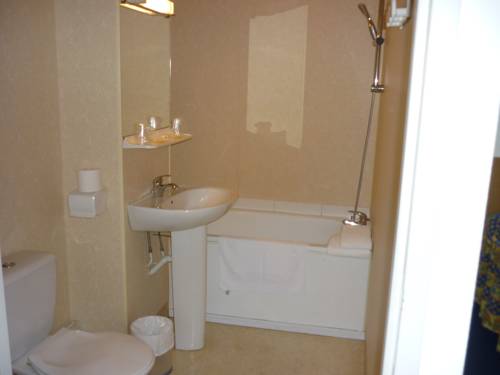 Imagen de la habitación del Hotel Neptune, Montbard. Foto 3