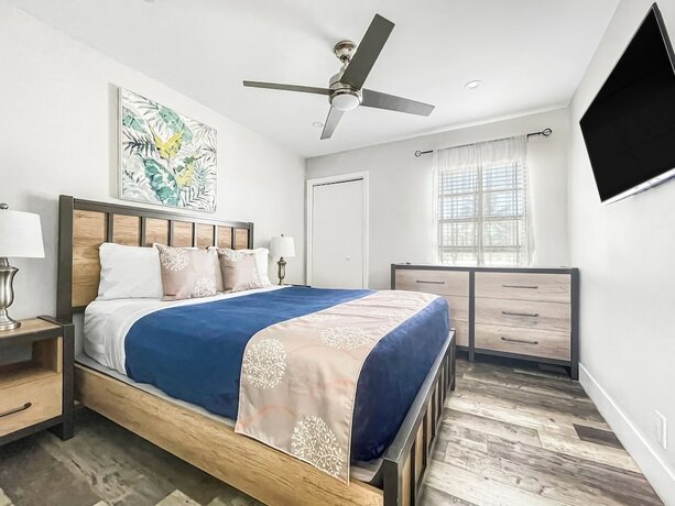 Imagen de la habitación del Hotel Neptune Oceanfront Rentals. Foto 16
