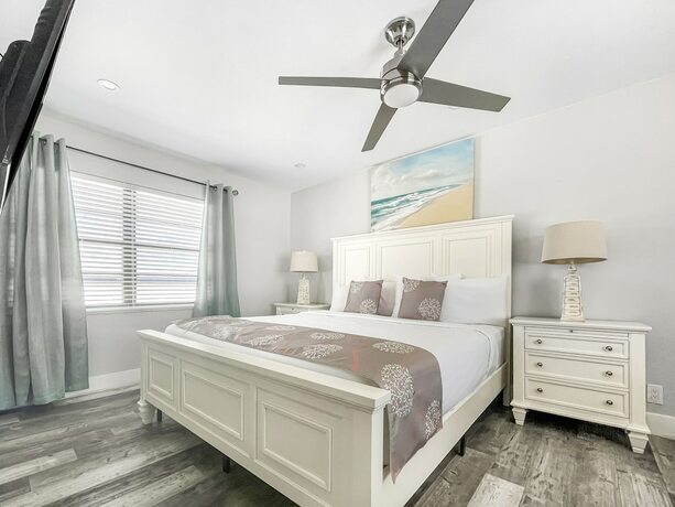 Imagen de la habitación del Hotel Neptune Oceanfront Rentals. Foto 17