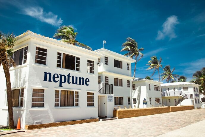 Imagen general del Hotel Neptune Oceanfront Rentals. Foto 7
