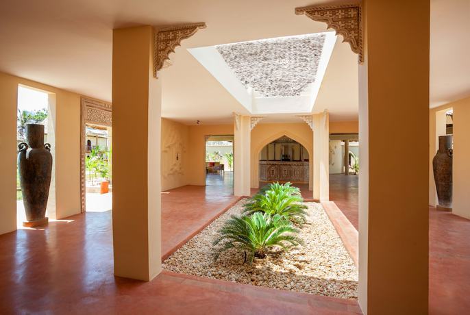 Imagen de los interiores del Hotel Neptune Paradise Beach Resort and Spa. Foto 14