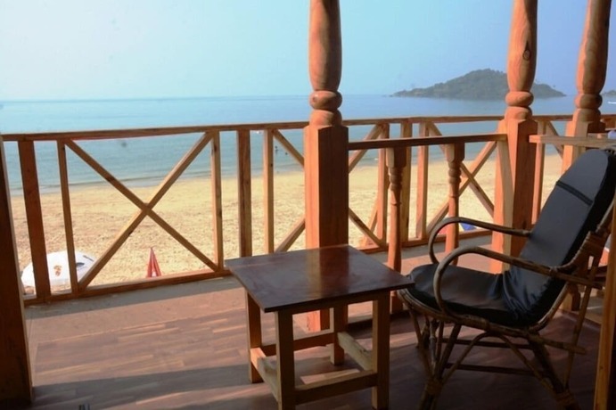 Imagen de la habitación del Hotel Neptune Point Beach Resort. Foto 20