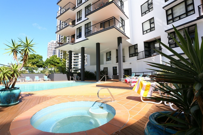 Imagen de la piscina del Hotel Neptune Resort. Foto 15