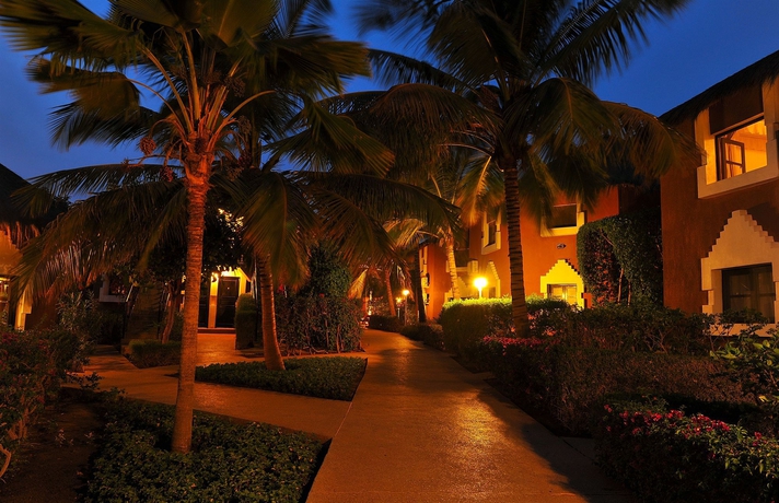 Imagen de los exteriores del Hotel Neptune, Saly. Foto 6