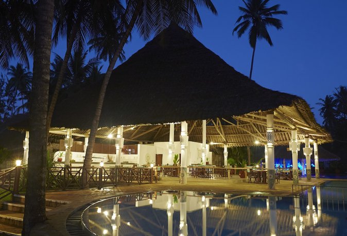 Imagen de la piscina del Hotel Neptune Village Beach Resort And Spa All Inclusive. Foto 19