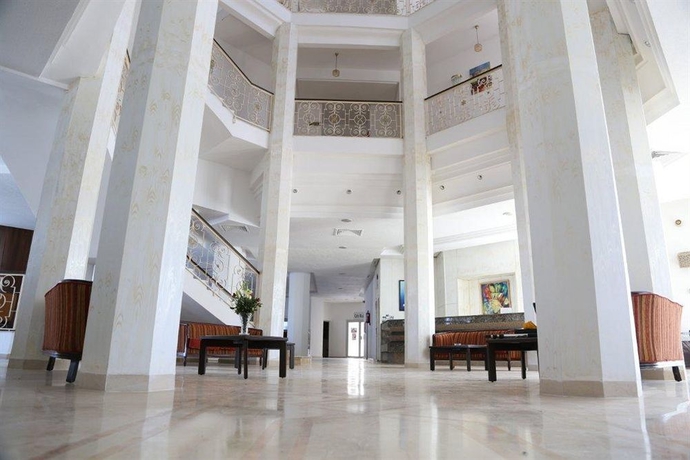 Imagen de los interiores del Hotel Neptunia Beach. Foto 6