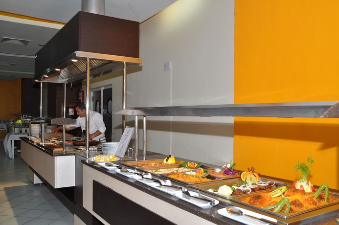 Imagen del bar/restaurante del Hotel Neptunia Beach. Foto 4