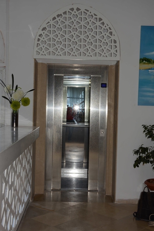 Imagen de los interiores del Hotel Neptunia Beach. Foto 8