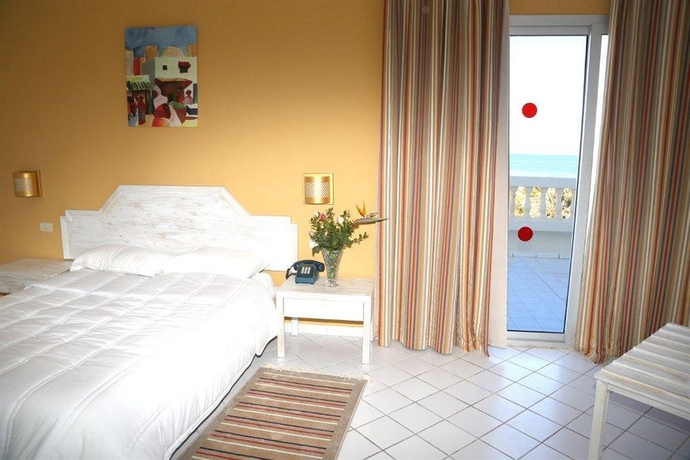 Imagen de la habitación del Hotel Neptunia Beach. Foto 5