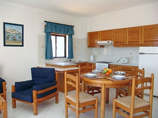 Imagen de la habitación del Hotel Neptuno, Albufeira. Foto 4