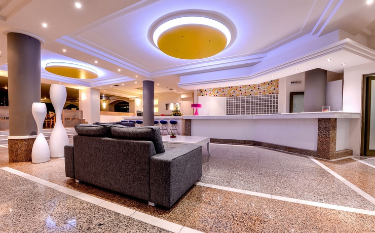 Imagen de los interiores del Hotel Neptuno Beach - All Inclusive. Foto 10