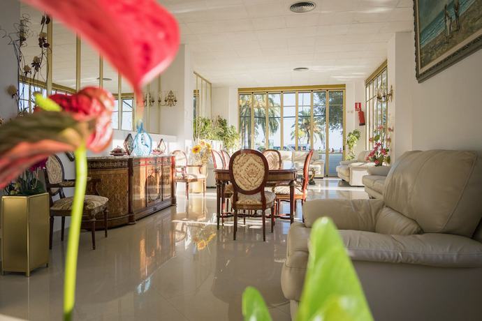 Imagen de los interiores del Hotel Neptuno, Oropesa del Mar. Foto 17