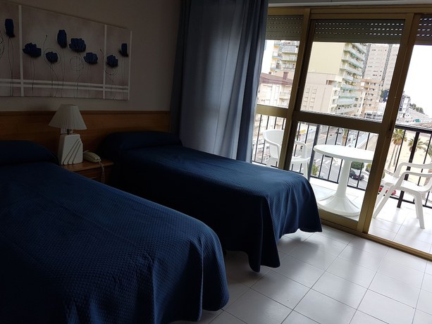 Imagen de la habitación del Hotel Neptuno, Oropesa del Mar. Foto 6