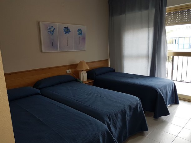 Imagen de la habitación del Hotel Neptuno, Oropesa del Mar. Foto 12