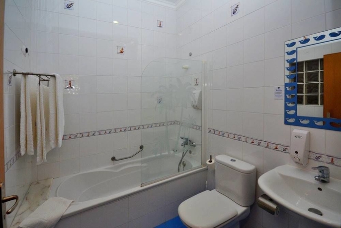 Imagen de la habitación del Hotel Neptuno, Peniche municipio. Foto 10