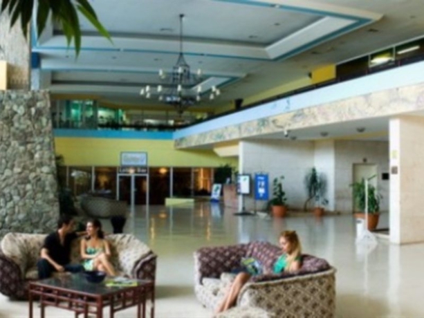 Imagen general del Hotel Neptuno Tritón. Foto 3