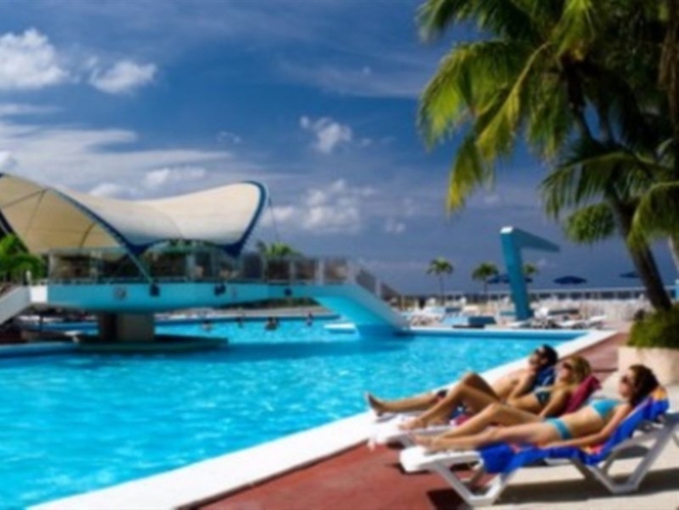 Imagen general del Hotel Neptuno Tritón. Foto 7