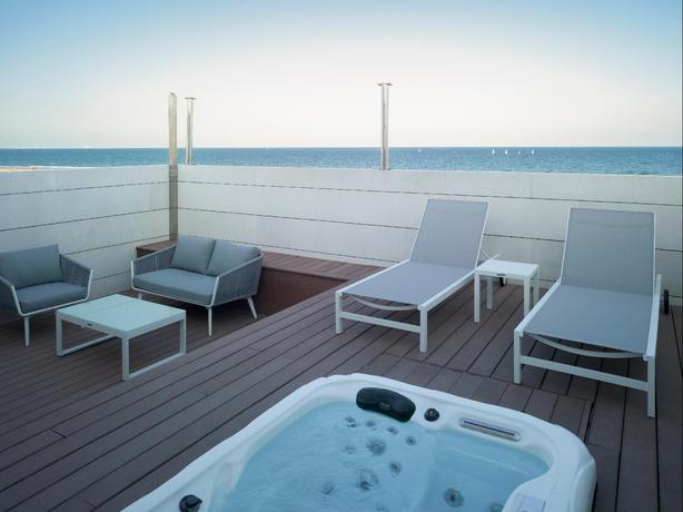 Imagen de los exteriores del Hotel Neptuno, Valencia. Foto 20