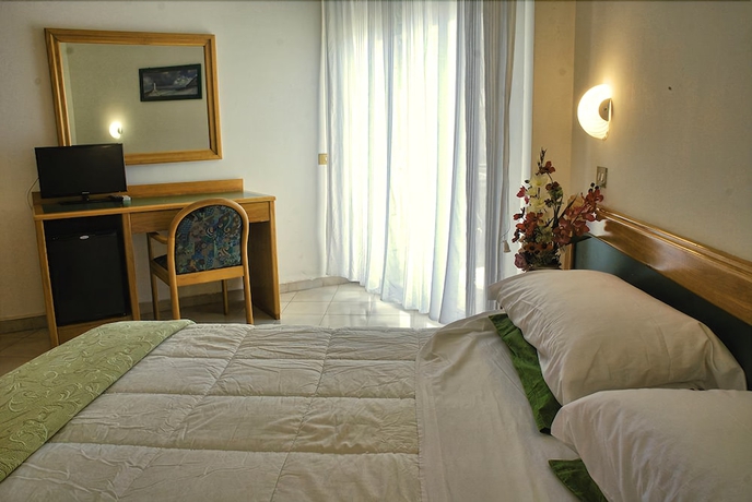 Imagen de la habitación del Hotel Neptunus, Nettuno. Foto 7
