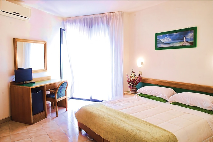 Imagen de la habitación del Hotel Neptunus, Nettuno. Foto 11