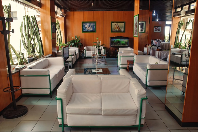 Imagen de los interiores del Hotel Neptunus, Nettuno. Foto 19