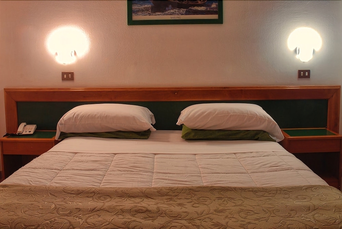 Imagen de la habitación del Hotel Neptunus, Nettuno. Foto 14