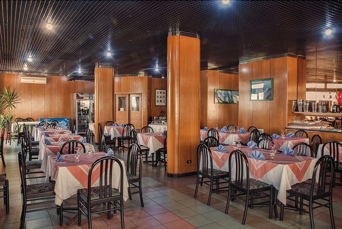 Imagen del bar/restaurante del Hotel Neptunus, Nettuno. Foto 3