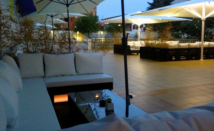 Imagen de los exteriores del Hotel Nereida, L' Estartit. Foto 13