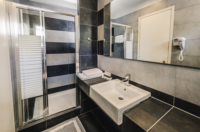 Imagen de la habitación del Hotel Nereides, Al&oacute;nnisos. Foto 10