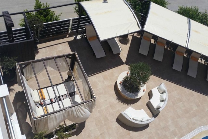 Imagen de los exteriores del Hotel Nereides, K&aacute;rpatos Ciudad. Foto 5