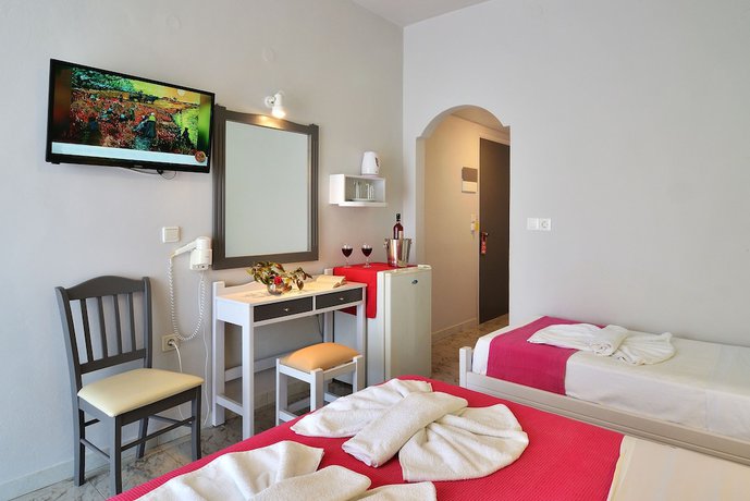 Imagen de la habitación del Hotel Nereides, Platanias. Foto 7