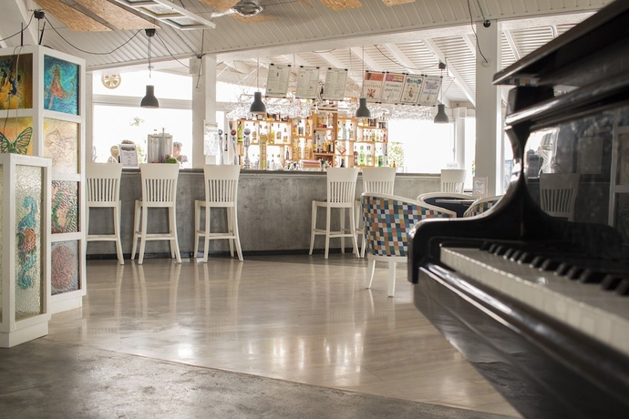 Imagen del bar/restaurante del Hotel Nereus. Foto 6