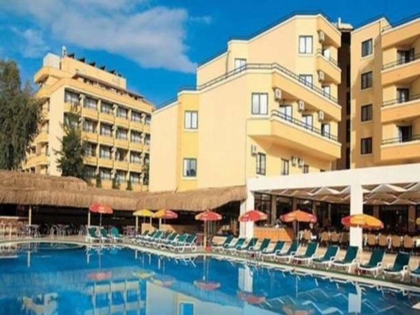 Imagen general del Hotel Nergis Icmeler Resort. Foto 9