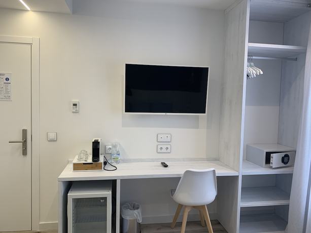 Imagen de la habitación del Hotel Nerja Casual Rooms. Foto 15