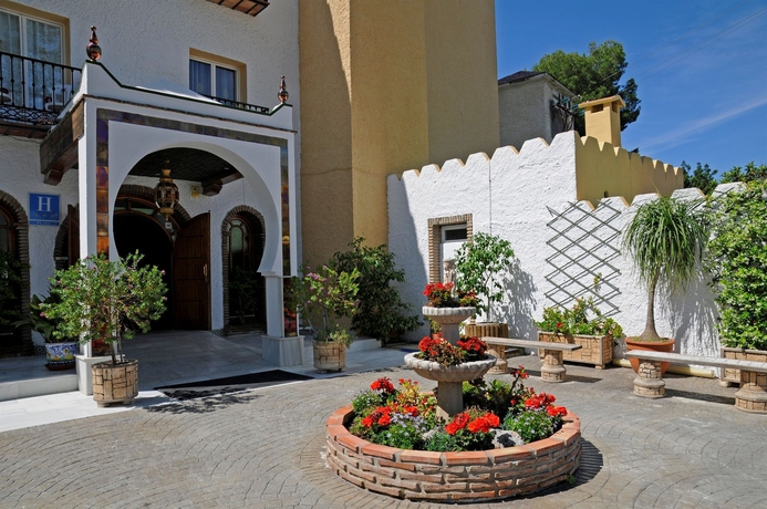 Imagen de los exteriores del Hotel Nerja Club by Dorobe Hotels. Foto 11