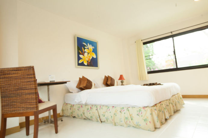 Imagen de la piscina del Hotel Nern Chalet Beachfront. Foto 15