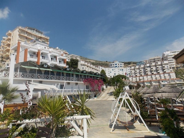 Imagen general del Hotel Nertili. Foto 4