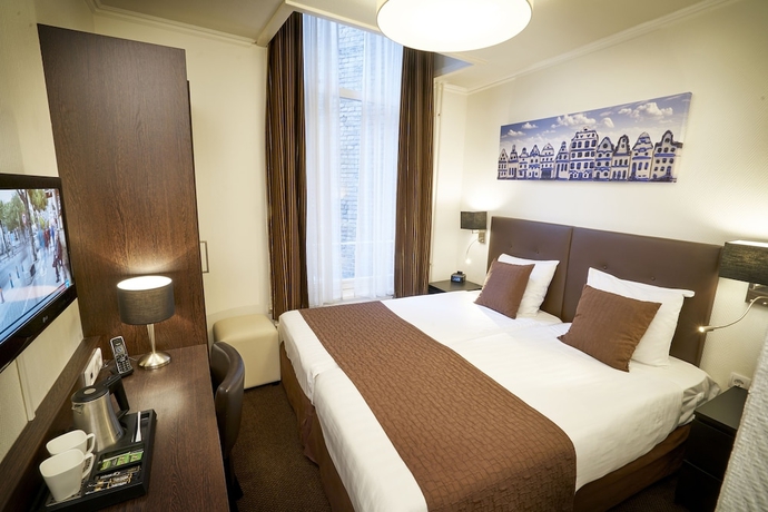 Imagen de la habitación del Hotel Nes. Foto 12