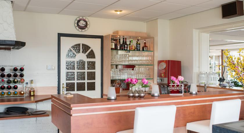 Imagen general del Hotel Nes, Nes. Foto 2