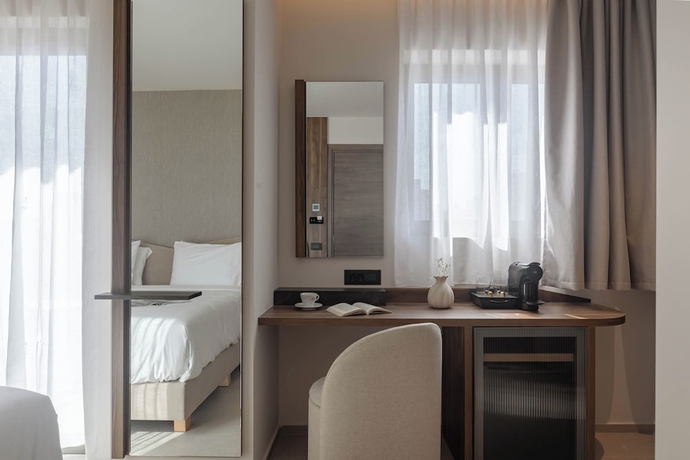 Imagen de la habitación del Hotel Nesean Plaza. Foto 7