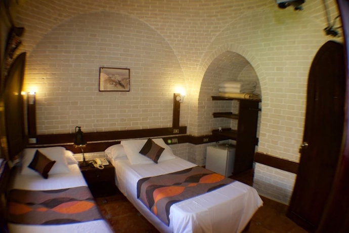 Imagen de la habitación del Hotel Nesima Resort. Foto 8
