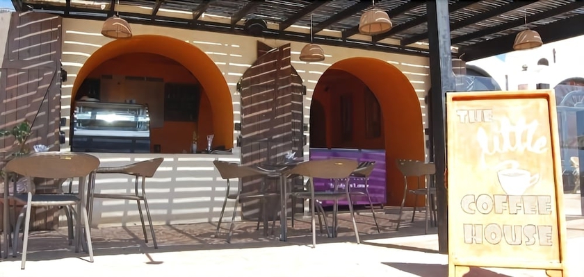 Imagen del bar/restaurante del Hotel Nesima Resort. Foto 3