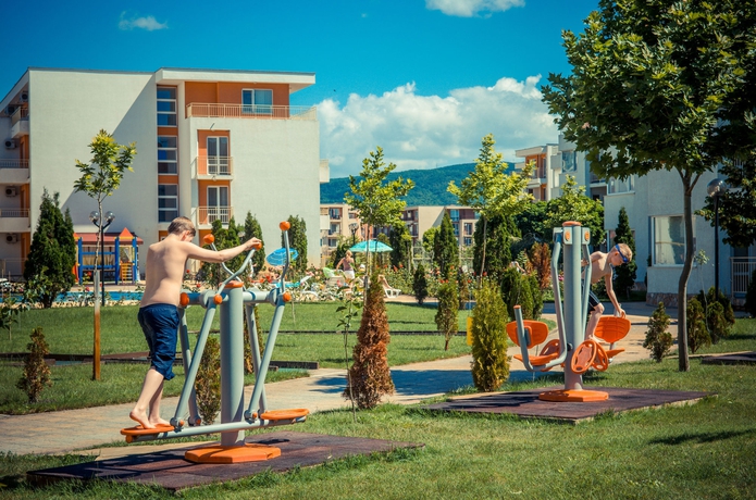 Imagen de los exteriores del Hotel Nessebar Fort Club. Foto 7