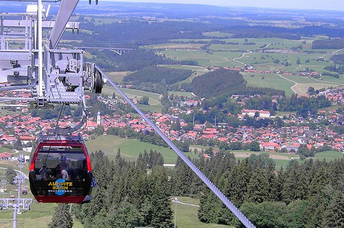 Imagen de los exteriores del Hotel Nesselwanger Hof. Foto 11