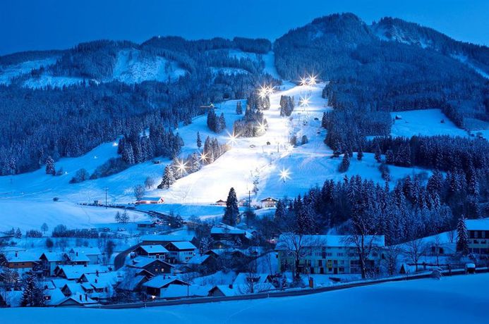 Imagen de los exteriores del Hotel Nesselwanger Hof. Foto 12