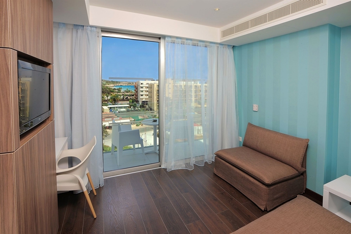 Imagen de los interiores del Hotel Nestor, Ayia Napa. Foto 14