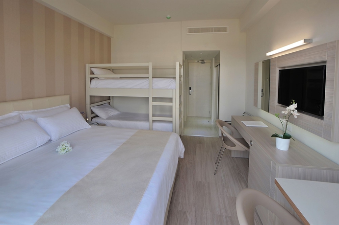 Imagen de la habitación del Hotel Nestor. Foto 10