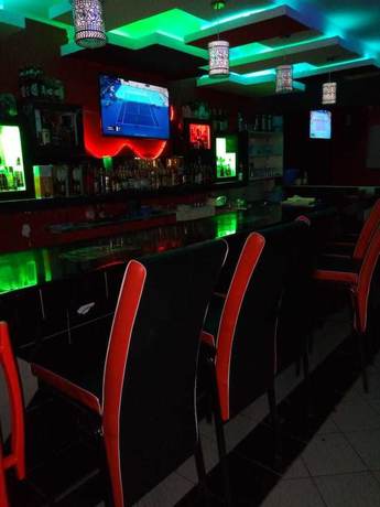 Imagen del bar/restaurante del Hotel Nestwood. Foto 3