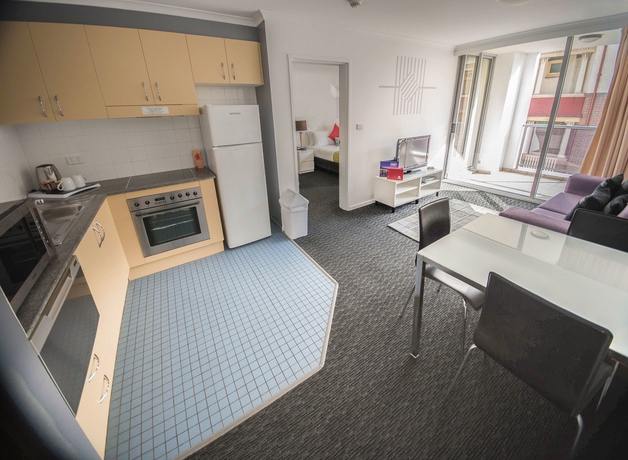 Imagen de la piscina del Hotel Nesuto Chippendale. Foto 7